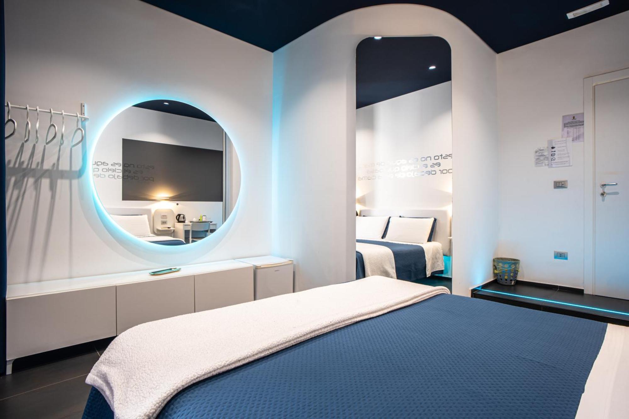 Skyhouse Beverello Napoli Ngoại thất bức ảnh