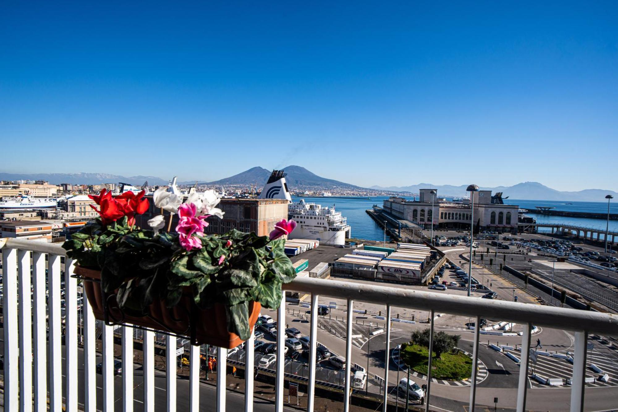 Skyhouse Beverello Napoli Ngoại thất bức ảnh