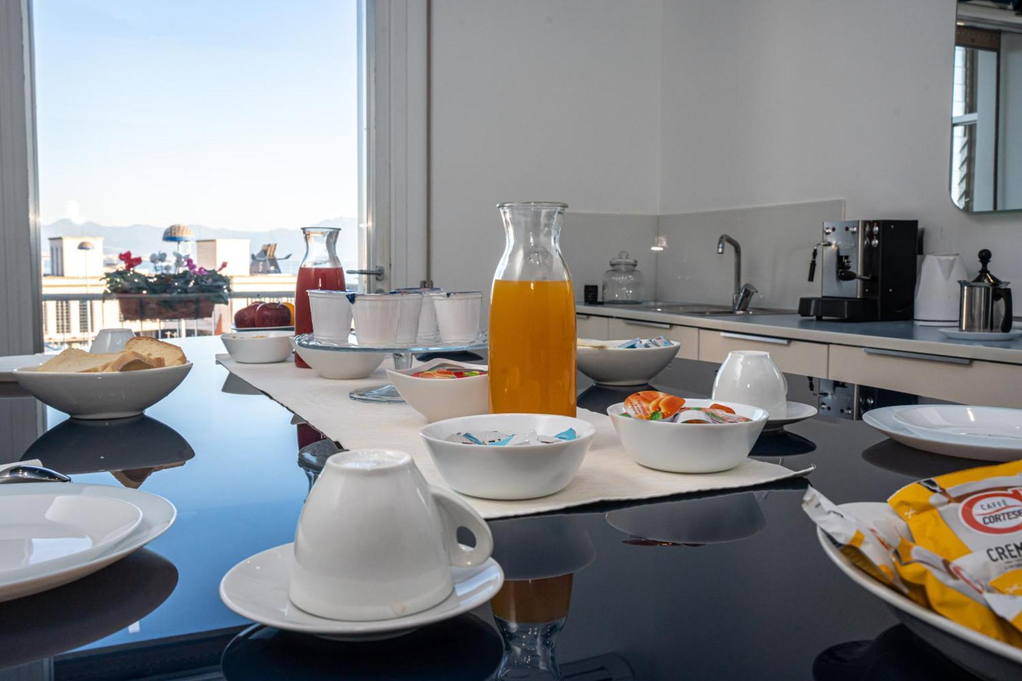 Skyhouse Beverello Napoli Ngoại thất bức ảnh