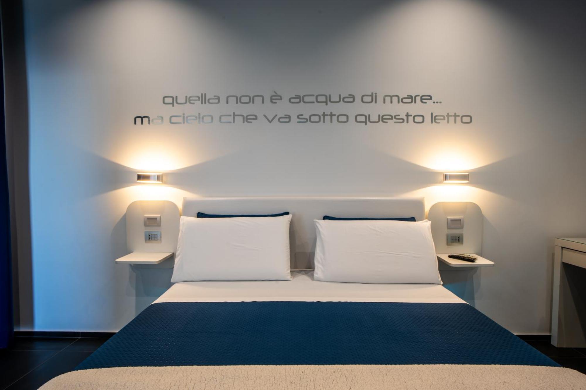 Skyhouse Beverello Napoli Ngoại thất bức ảnh