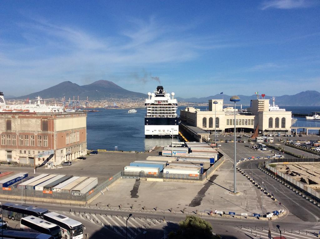 Skyhouse Beverello Napoli Phòng bức ảnh