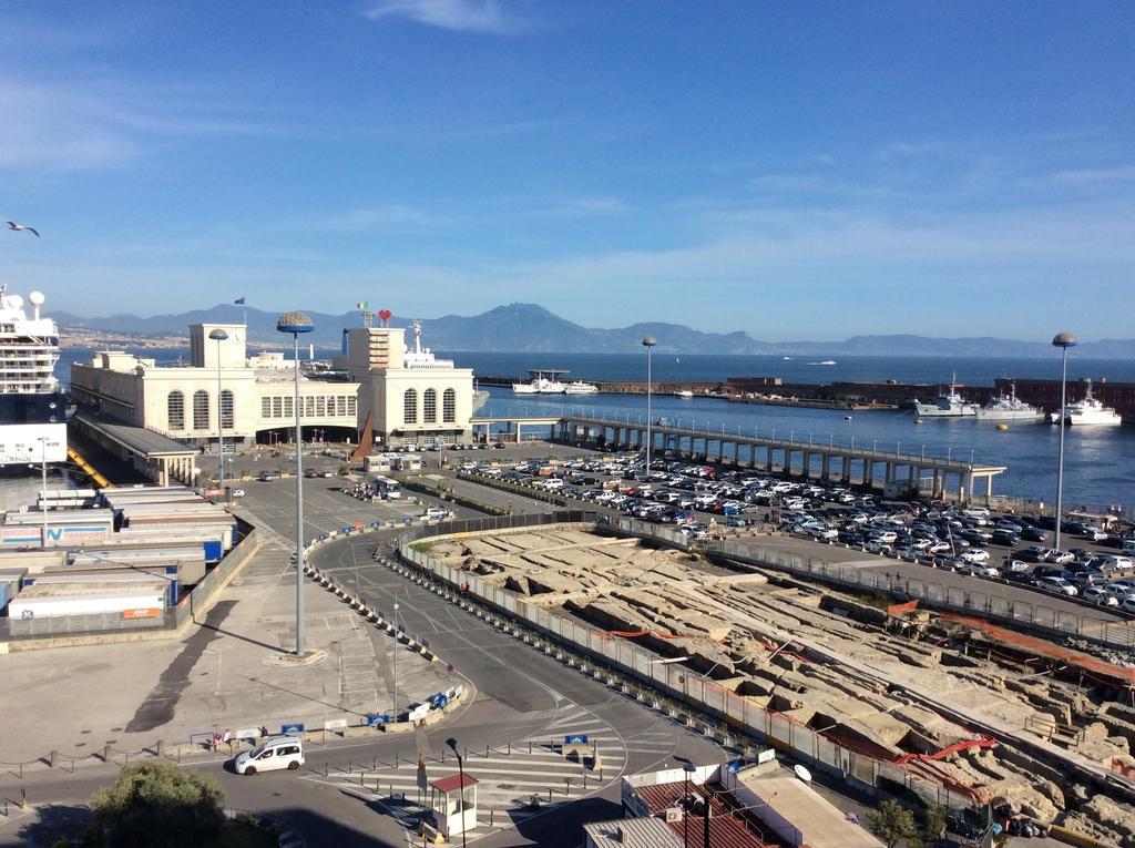 Skyhouse Beverello Napoli Phòng bức ảnh